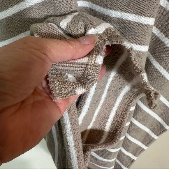 Striped Sleeveless Tops Set - Picture 8 of 9